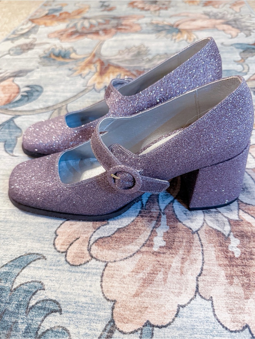 Brand New! Carel Paris metallic leather shimmery mauve mary janes. - Picture 2 of 6